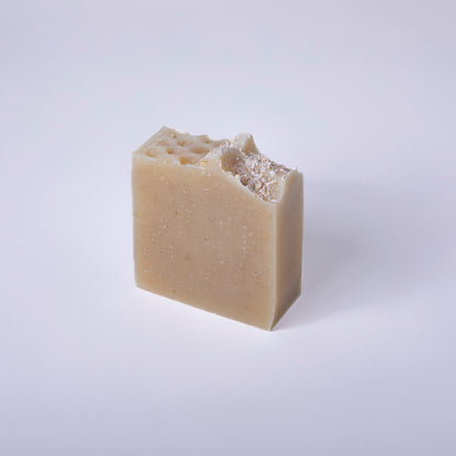 ARTISAN GOAT MILK SOAP - Oatmeal & Honey Scrub